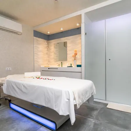 Hovima Costa Adeje - For Cool Adults מלון 4*